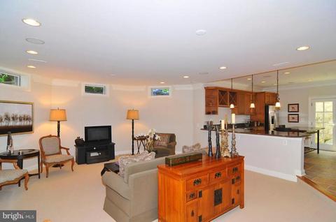 903 Douglass Dr, Mclean, VA 22101 photo 18