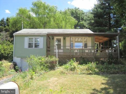 1727 Deep Run Rd, Manchester, MD 21102 photo 1