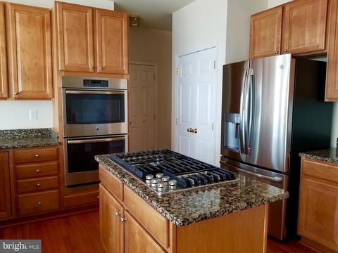 54 Watercourse Dr, Ranson, WV 25438 photo 11