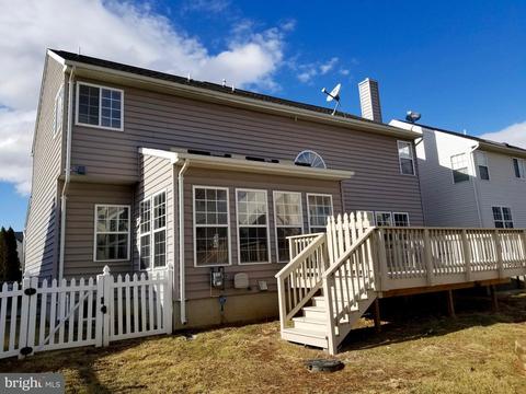 54 Watercourse Dr, Ranson, WV 25438 photo 3