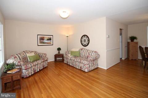 6616 Sandover Ct, Springfield, VA 22152 photo 3