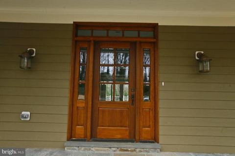 7904 Old Falls Rd, Mclean, VA 22102 photo 12
