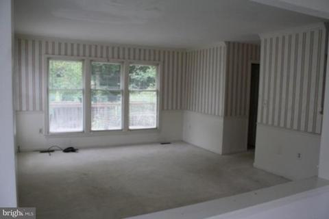 9333 Creekview Dr, Laurel, MD 20708 photo 15