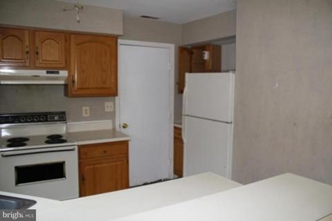 9333 Creekview Dr, Laurel, MD 20708 photo 14