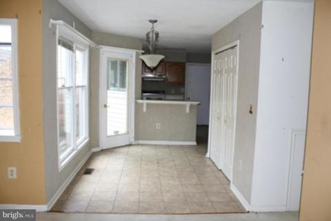 9333 Creekview Dr, Laurel, MD 20708 photo 11
