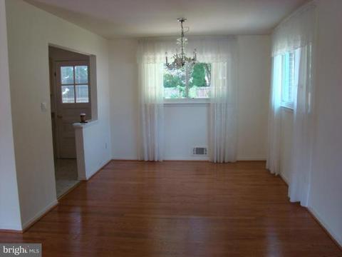 5215 Ravensworth Rd, Springfield, VA 22151 photo 17
