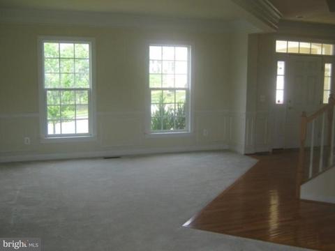 19163 Potomac Crest Dr, Triangle, VA 22172 photo 3