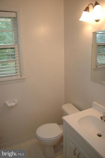 8113 Carrick Ln, Springfield, VA 22151 photo 8