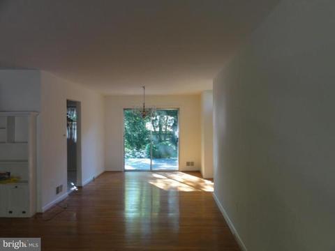 426 Branch Dr, Silver Spring, MD 20901 photo 1