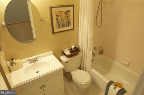 702 10th St NE, Washington, DC 20002 photo 11
