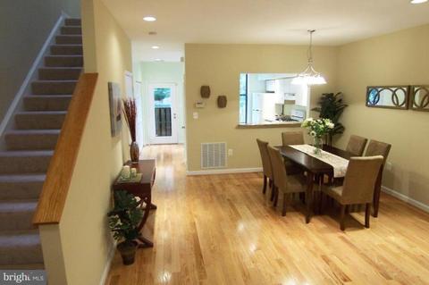 702 10th St NE, Washington, DC 20002 photo 3