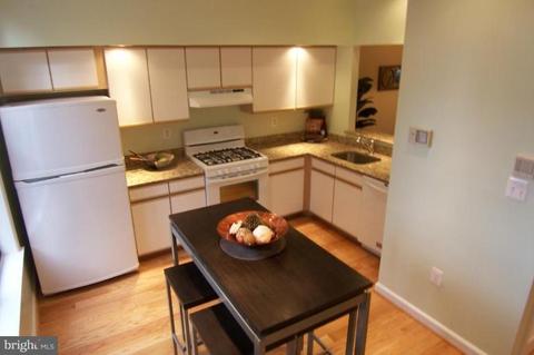 702 10th St NE, Washington, DC 20002 photo 6