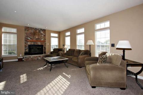 678 Spring Meadow Dr, Westminster, MD 21158 photo 1