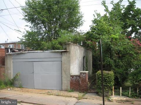 1633 33rd St, Baltimore, MD 21218 photo 1