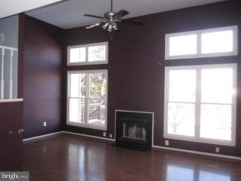 21843 Bramble Ct, Sterling, VA 20164 photo 2