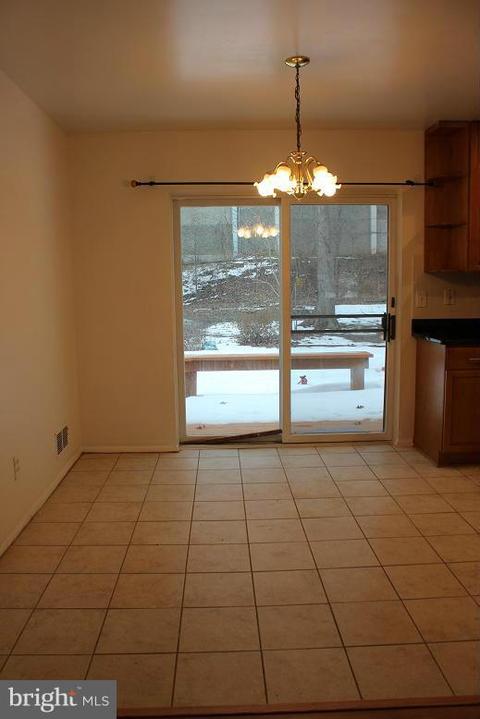7433 Long Pine Dr, Springfield, VA 22151 photo 8