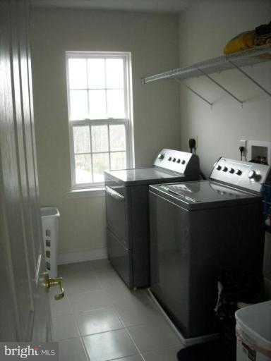 462 Summit View Dr, Westminster, MD 21158 photo 1