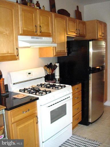 904 I St SE, Washington, DC 20003 photo 24