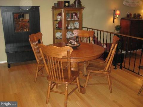 948 Sugar Maple St, Hampstead, MD 21074 photo 7