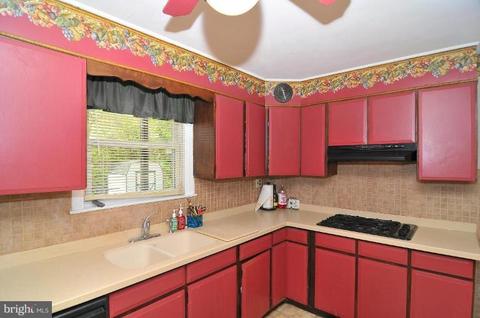 1910 Deering Ave, Baltimore, MD 21230 photo 5