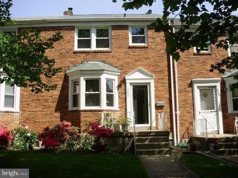 906 Lake Ave E, Baltimore, MD 21212 photo 1