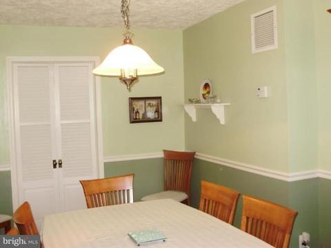 906 Lake Ave E, Baltimore, MD 21212 photo 3
