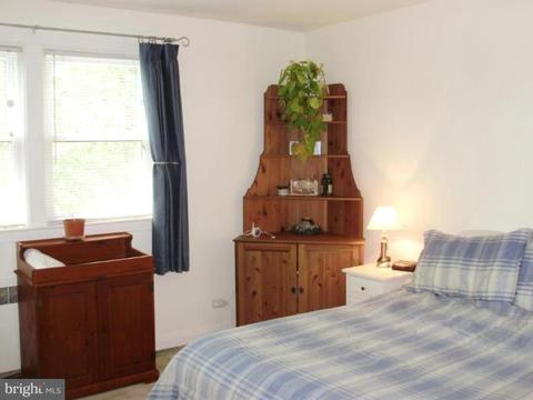 906 Lake Ave E, Baltimore, MD 21212 photo 9