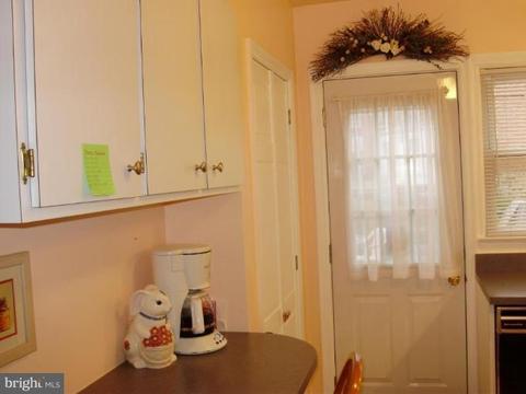 906 Lake Ave E, Baltimore, MD 21212 photo 12