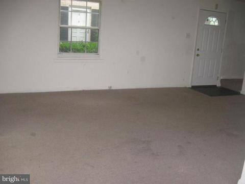 9160 Hitching Post Ln, Laurel, MD 20723 photo 4