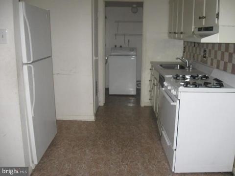 9160 Hitching Post Ln, Laurel, MD 20723 photo 3