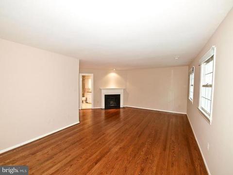 7279 Evans Mill Rd, Mclean, VA 22101 photo 11