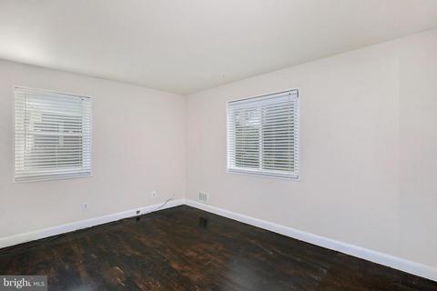 10409 Hemley Ln, Silver Spring, MD 20902 photo 9