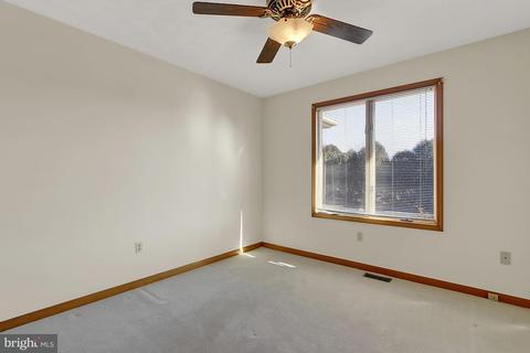 2328 Golf View Ln, Hampstead, MD 21074 photo 17