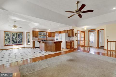 2328 Golf View Ln, Hampstead, MD 21074 photo 7