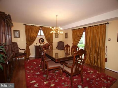 717 Belgrade Rd N, Silver Spring, MD 20902 photo 4