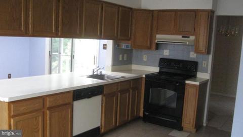 234 Thames Dr, Frederick, MD 21702 photo 4