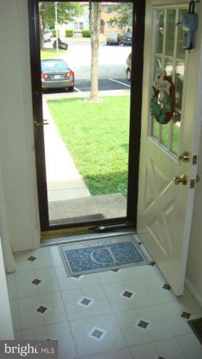 10648 Whiterock Ct, Laurel, MD 20723 photo 4