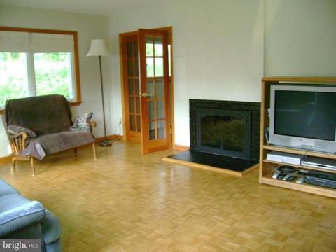 5510 Kathleen Pl, Springfield, VA 22151 photo 6