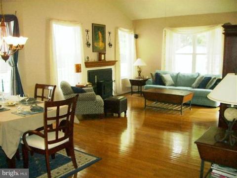 404 Hanna Ct, Chester, MD 21619 photo 2