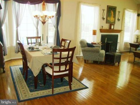 404 Hanna Ct, Chester, MD 21619 photo 3