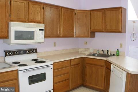 240 Thames Dr, Frederick, MD 21702 photo 5