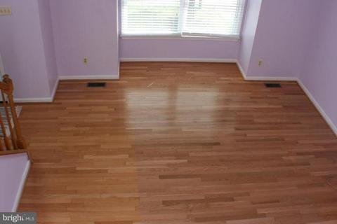 240 Thames Dr, Frederick, MD 21702 photo 2