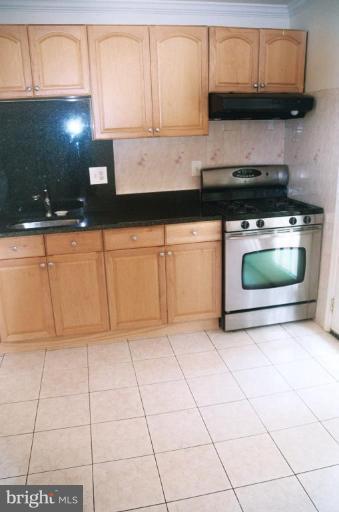 6101 Frontier Dr, Springfield, VA 22150 photo 3