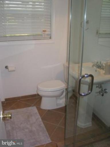 5505 Hinton St, Springfield, VA 22151 photo 7