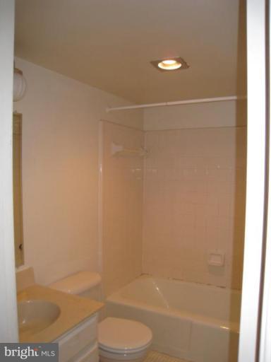7720 Tremayne Pl #307, Mclean, VA 22102 photo 7