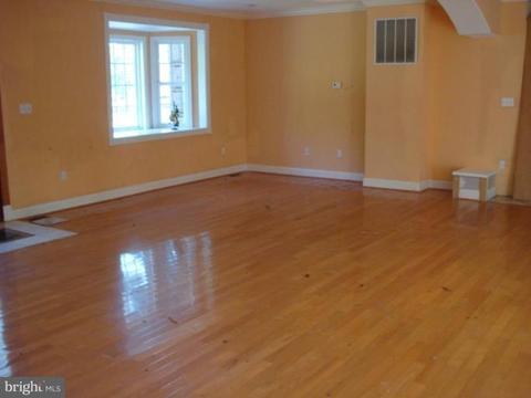 7603 Dunston St, Springfield, VA 22151 photo 3