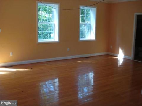 7603 Dunston St, Springfield, VA 22151 photo 4
