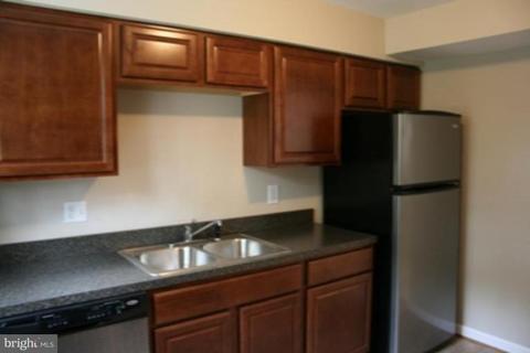 18908 White Oak Dr, Triangle, VA 22172 photo 2