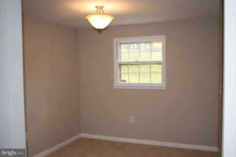 18908 White Oak Dr, Triangle, VA 22172 photo 13