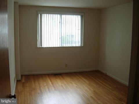 10118 Kinross Ave, Silver Spring, MD 20901 photo 1